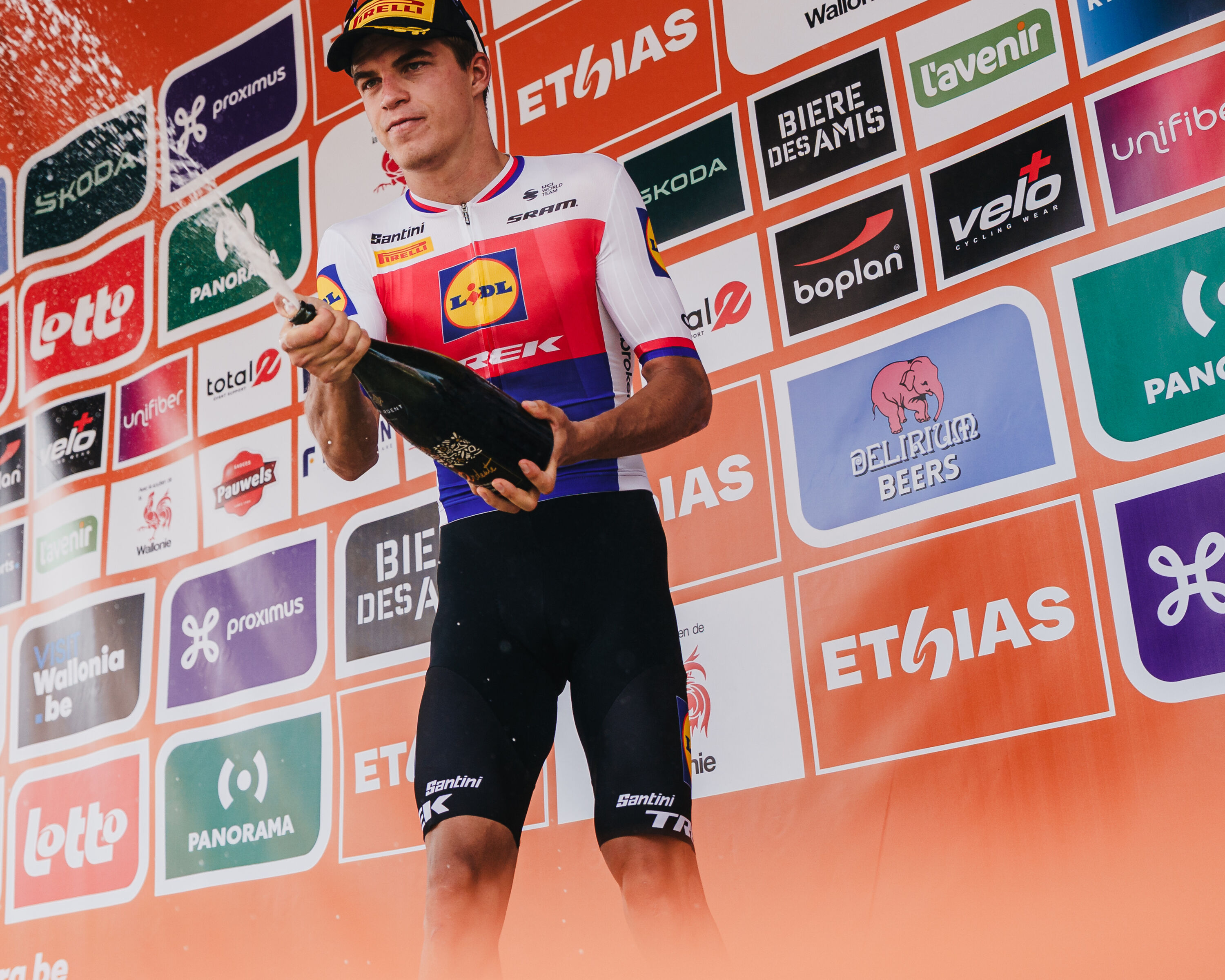 Mathias Vacek frappe fort à Seraing mais Strong redevient leader!